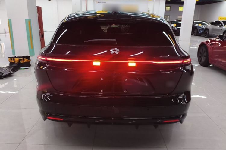 NIO ET5T 2025 — 5