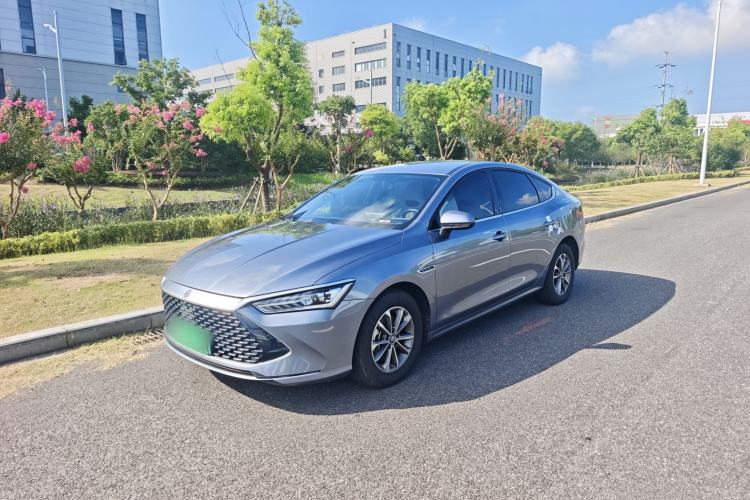 BYD Qin PLUS 2024 — фото 1