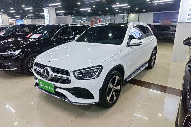 Mercedes-Benz GLC 260 L 2022 — фото 1
