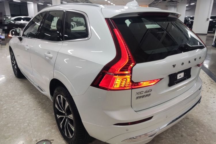 Volvo XC60 2025 — 4