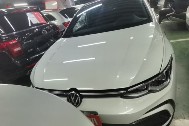 Volkswagen Golf 2023 — 2