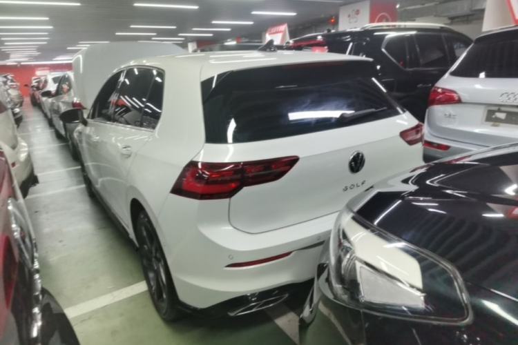 Volkswagen Golf 2023 — 4