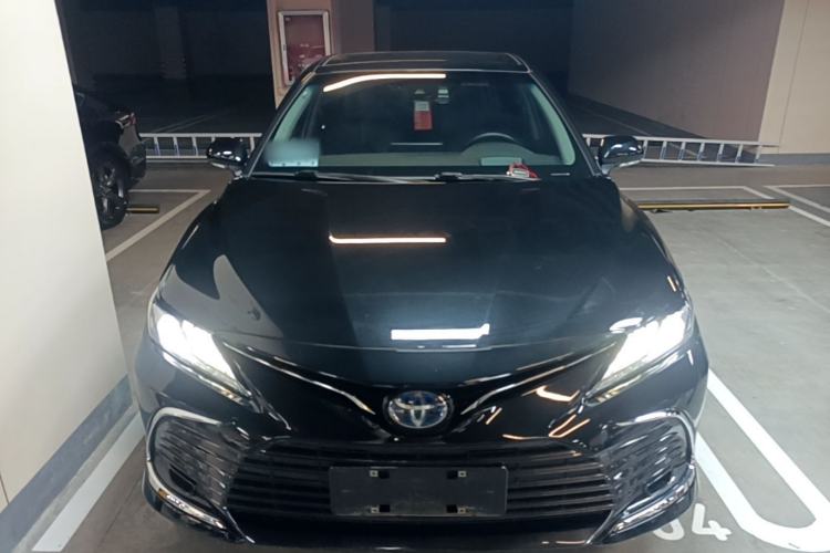 Toyota Camry 2021 — фото 2