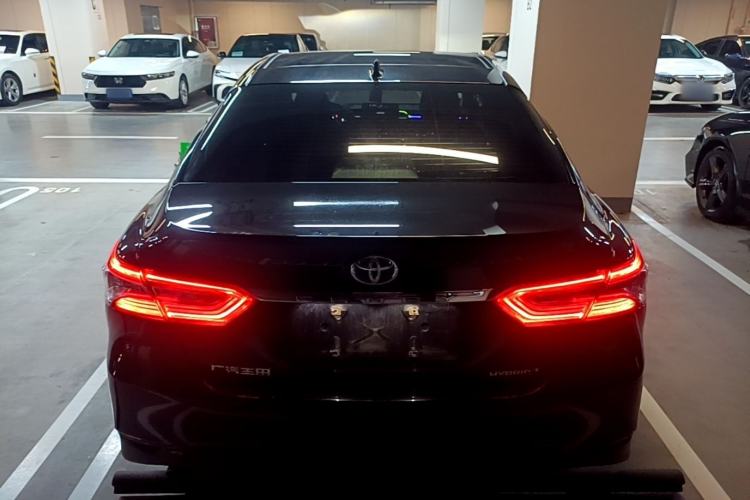 Toyota Camry 2021 — фото 5