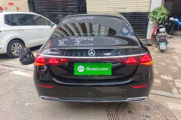 Mercedes-Benz E 300 L 2026 — 5