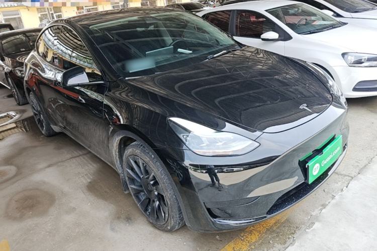 Tesla Model Y 2022 — 3