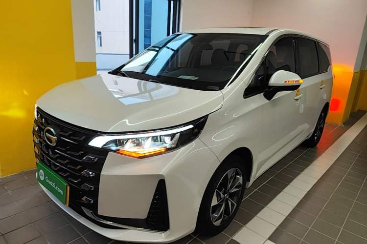GAC Trumpchi M6 2023 — фото 1