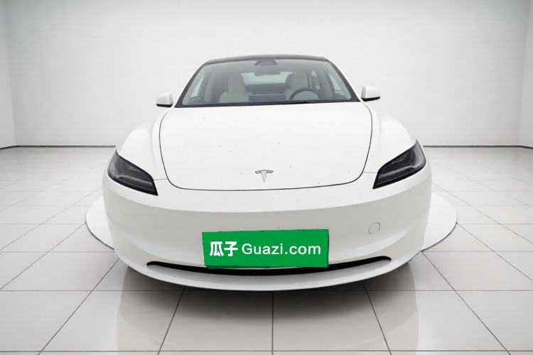 Tesla Model 3 2023 — 2