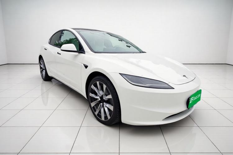 Tesla Model 3 2023 — 3