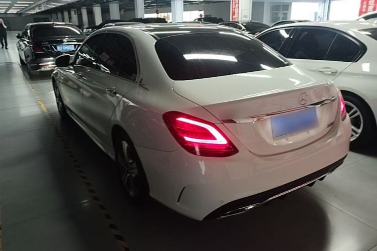 Mercedes-Benz C 260 L 2020 — 4