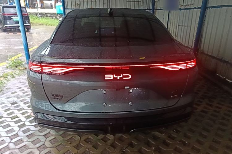 BYD Han L 2025 — 5