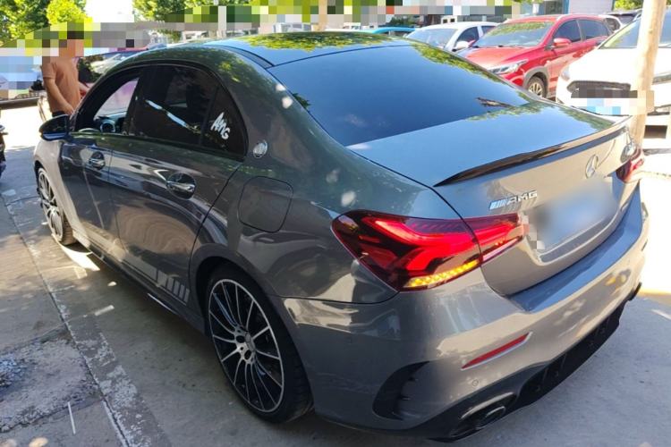 Mercedes-Benz A 35 L 2023 — 4