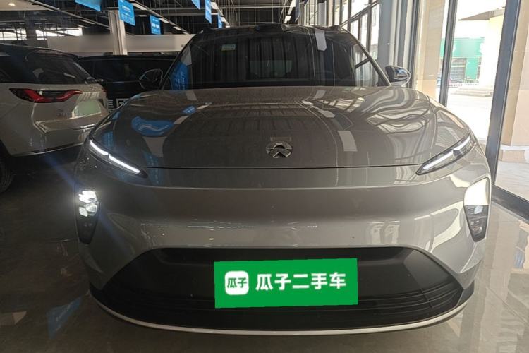 NIO ES8 2024 — 2