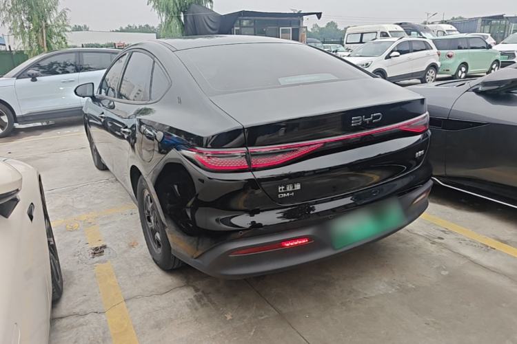 BYD Seal 05 DM-i 2025 — фото 4