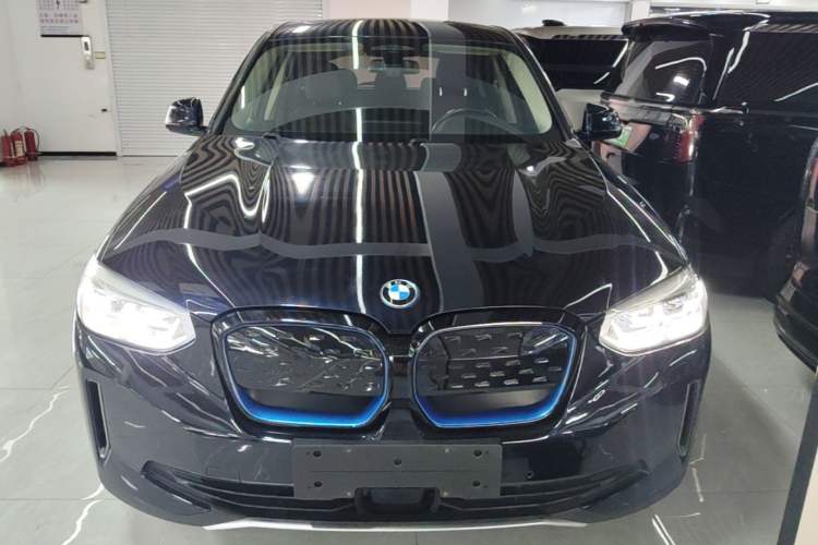 BMW iX3 2022 — 2
