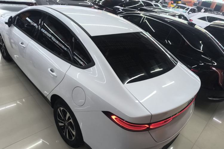 BYD Qin Plus 2025 — фото 4