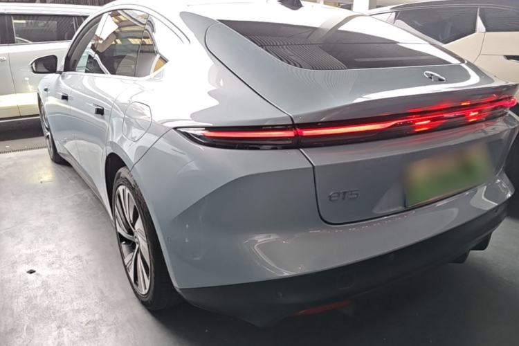 NIO ET5 2022 — 4