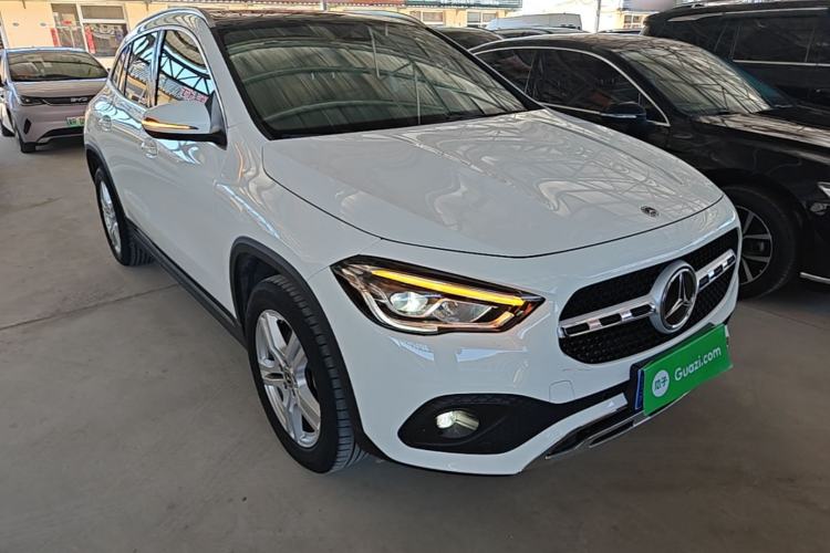 Mercedes-Benz GLA 200 2023 — 3