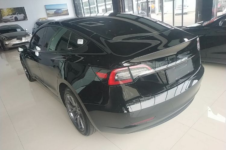 Tesla Model 3 2022 — 4
