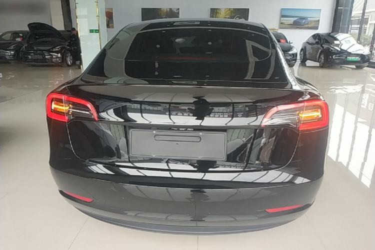 Tesla Model 3 2022 — 5