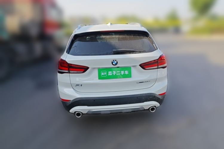 BMW X1 2022 — фото 3