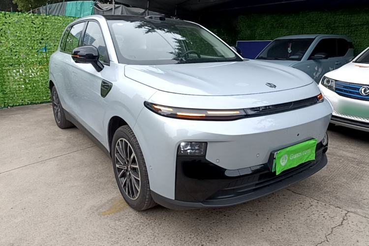 Leapmotor B10 2025 — 3