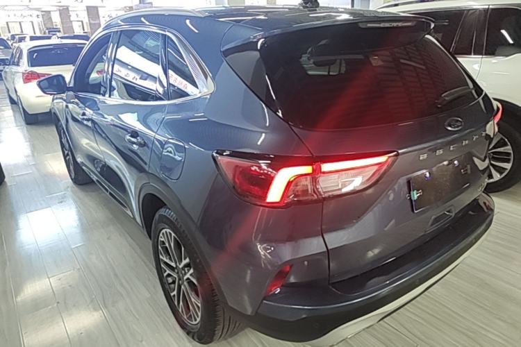 Ford Escape 2020 — 4