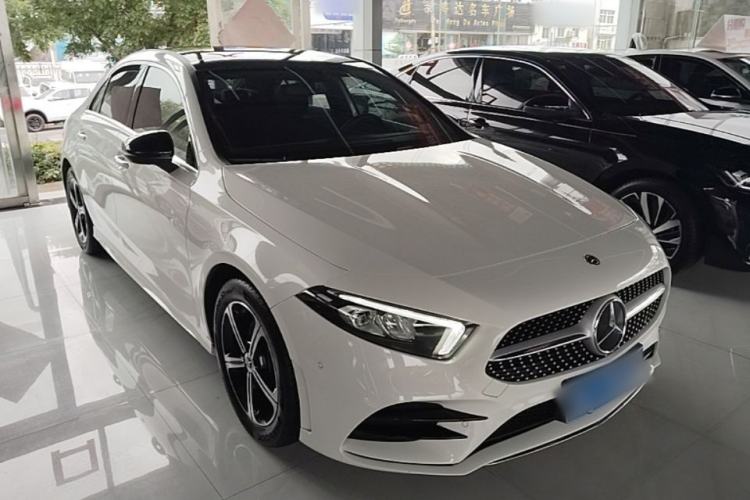 Mercedes-Benz A 200 L 2022 — 3