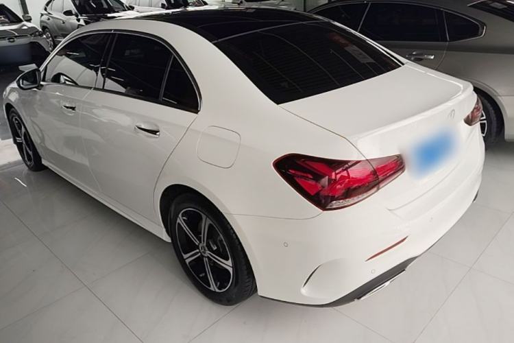 Mercedes-Benz A 200 L 2022 — 4
