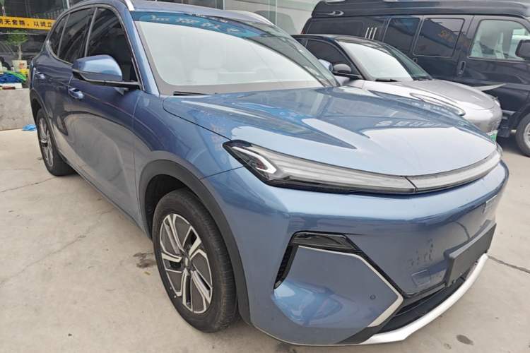 Geely Xingjian 7 2025 — 3