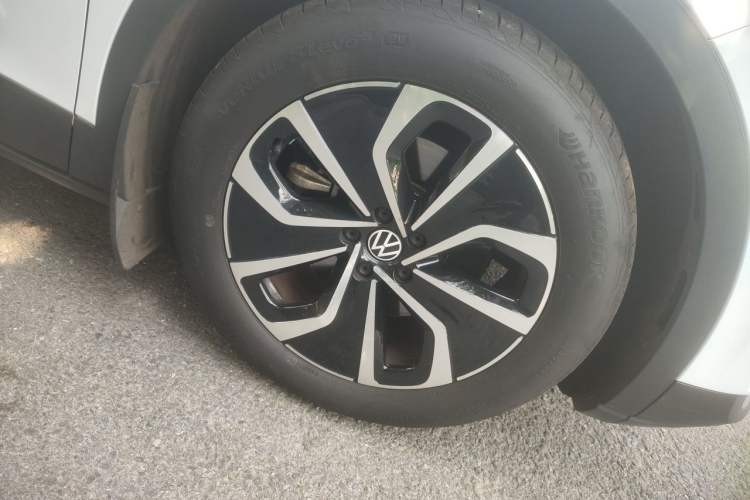Volkswagen ID.4 X 2023 — 5