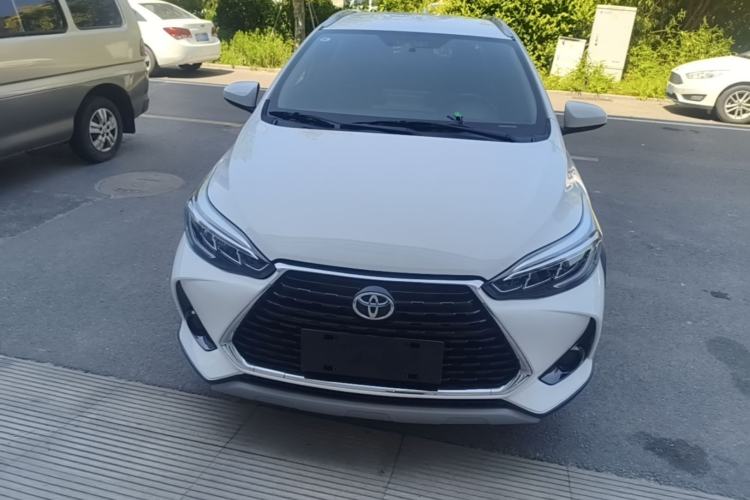 Toyota Yaris 2021 — фото 2