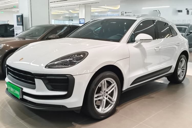 Porsche Macan 2024 — фото 1