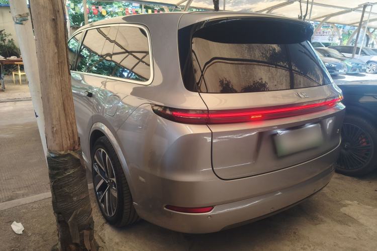 Li Auto L9 2022 — 4