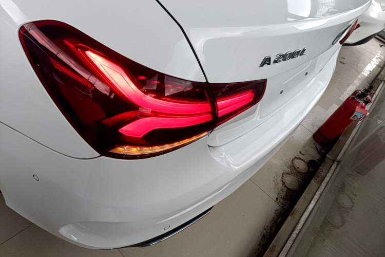 Mercedes-Benz A 200 L 2021 — фото 5