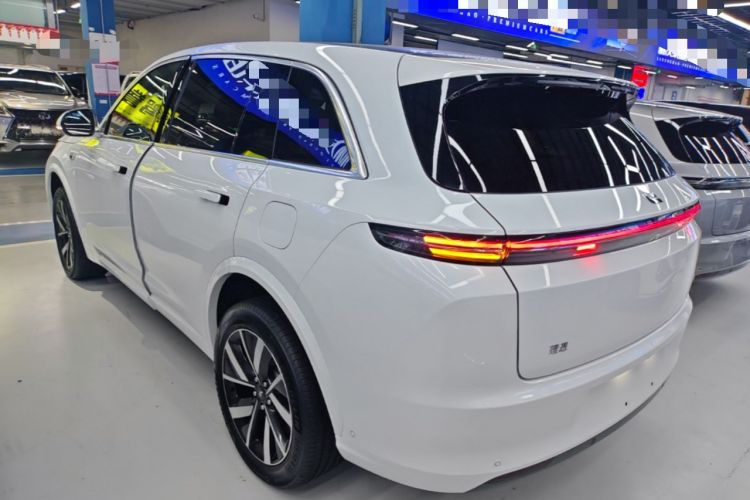 Li Auto L7 2023 — 4