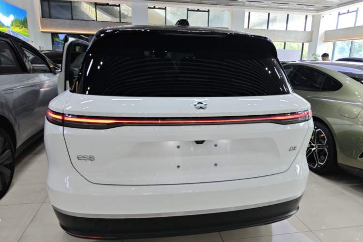 NIO ES8 2024 — 5