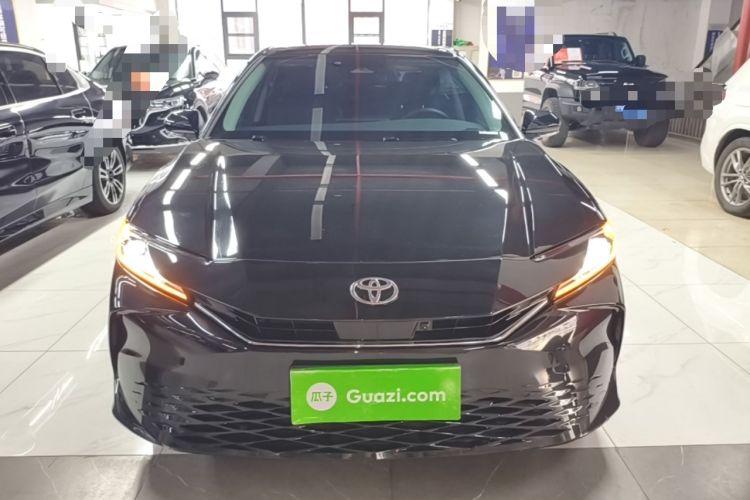 Toyota Camry 2024 — 2
