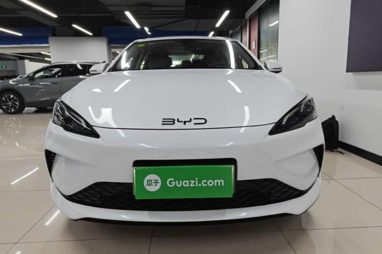 BYD Seal 05 DM-i 2025 — фото 2