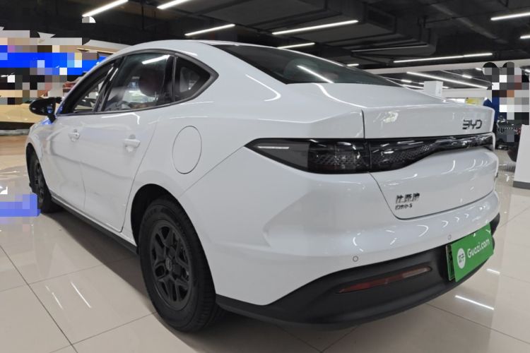 BYD Seal 05 DM-i 2025 — фото 4