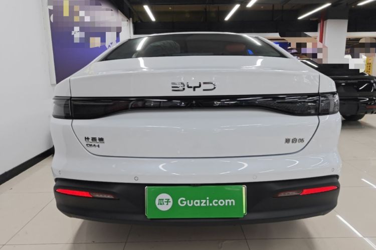 BYD Seal 05 DM-i 2025 — фото 5