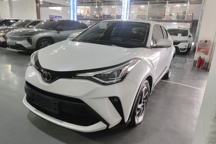 Toyota c hr 2022 — фото 1