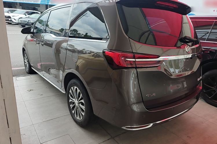 Buick GL8 2023 — 4