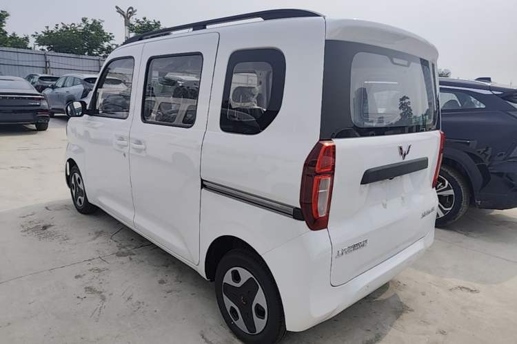 Wuling Zhiguang 2025 — 4