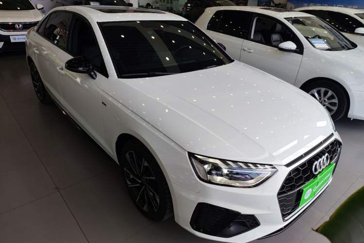 Audi A4 2023 — 3