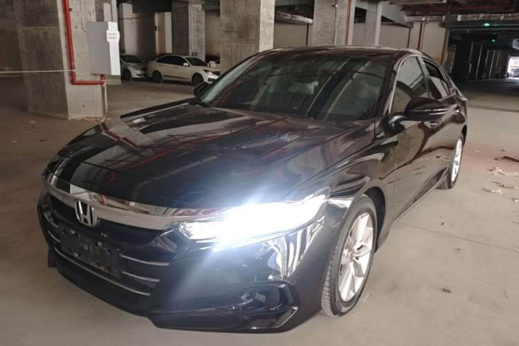 Honda Accord 2022 — фото 1