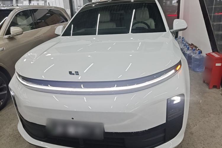 Li Auto L6 2024 — 2