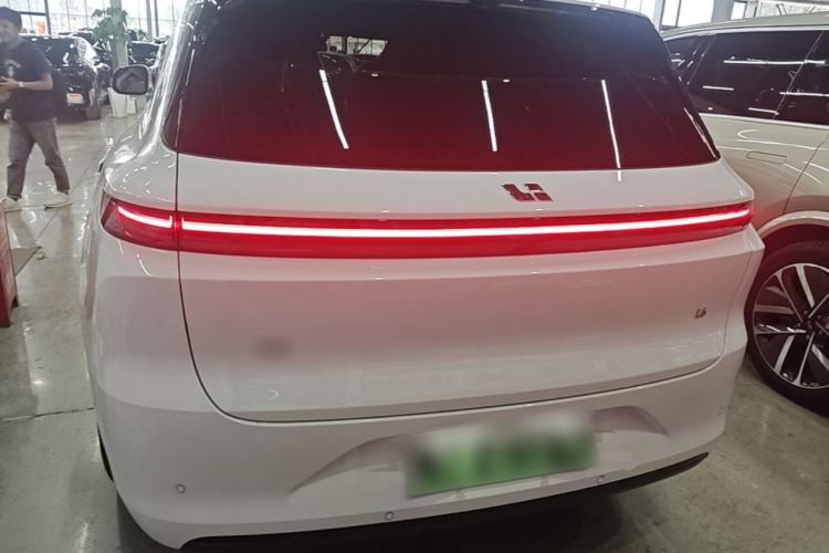Li Auto L6 2024 — 5