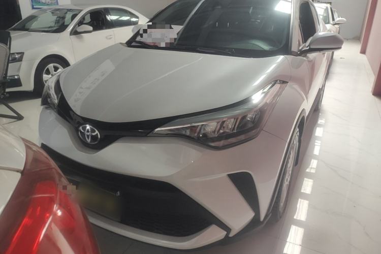 Toyota C-HR 2023 — 2