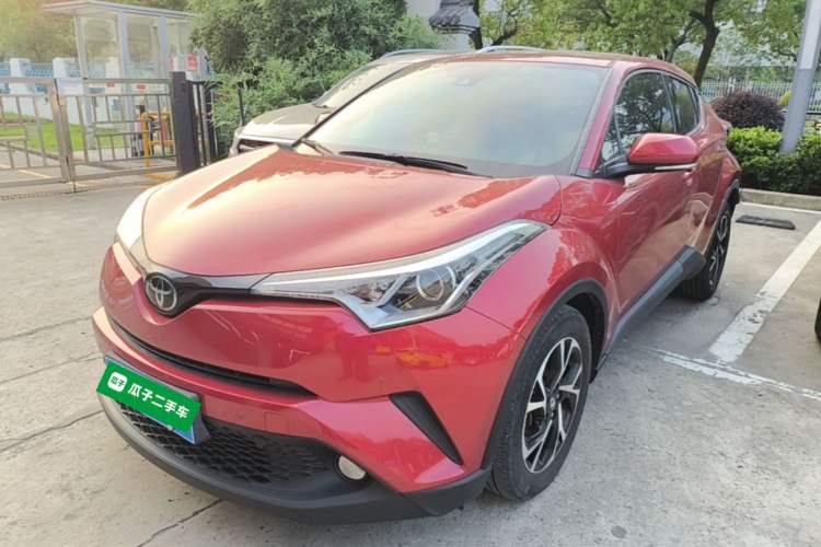 Toyota C-HR 2020 — фото 1